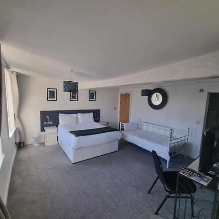 The White Hart Hotel Uttoxeter Kültér fotó